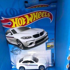 Meet your Posher, Lyndell